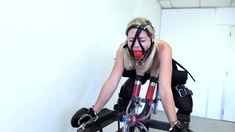 StripCamFun Blonde Amateur MILF Webcam for You