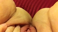 Amateur Close Up Squirting Masturbation