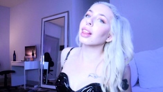 Pretty Hot Blonde Cam Babe Masturbate Solo On Cam