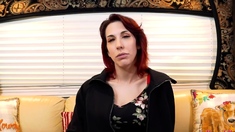 Amateur webcam girl masturbate big dildo