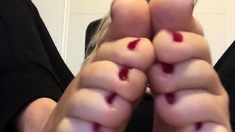 Sexy Teen Has A Foot Fetish